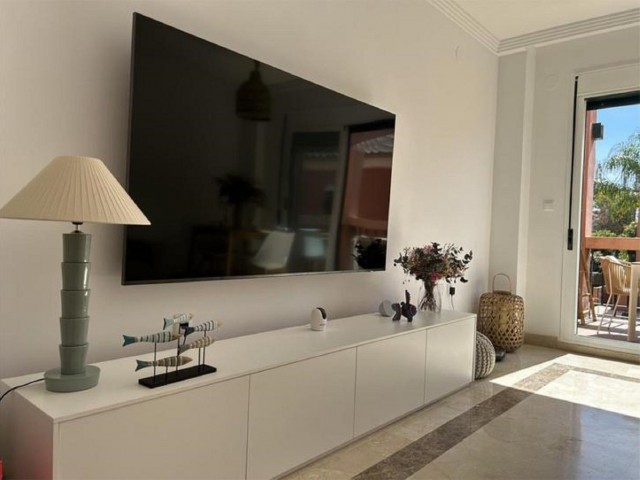 2 Bedrooms Apartment in Elviria