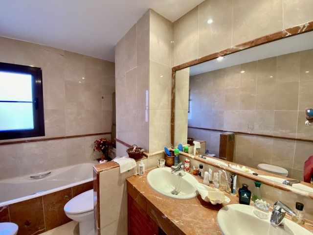 Appartement avec 3 Chambres  à Hacienda del Sol