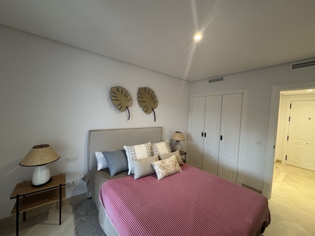 Apartamento con 2 Dormitorios  en Aloha