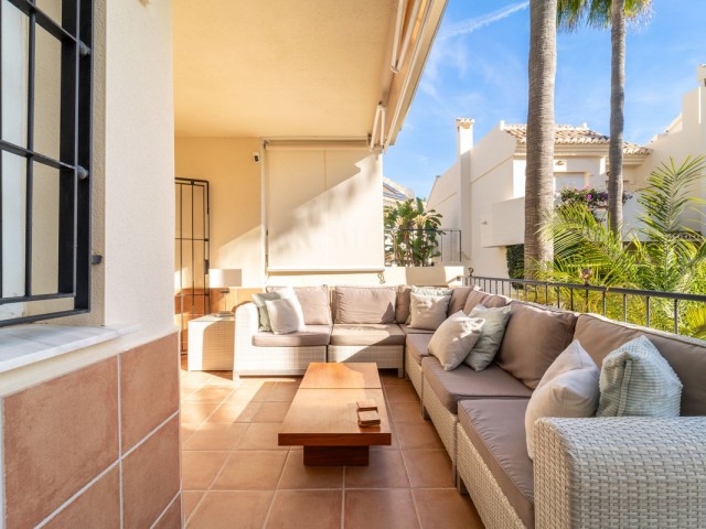 Villa, Costabella, R5286457