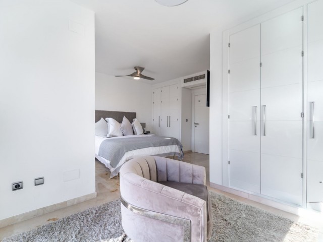 Villa con 4 Dormitorios  en Costabella