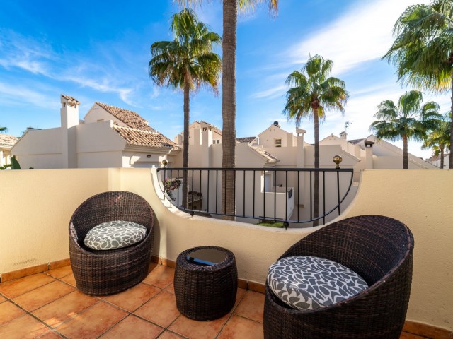 Villa con 4 Dormitorios  en Costabella