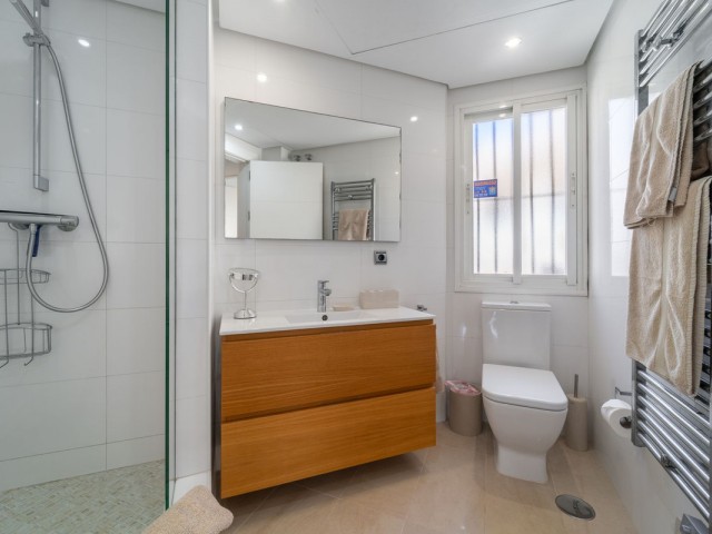 Villa con 4 Dormitorios  en Costabella