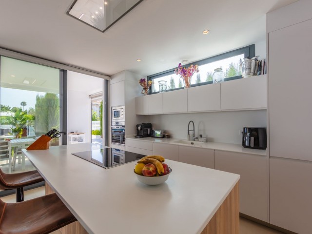 4 Soveroms Villa i La Duquesa