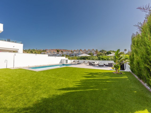 4 Soveroms Villa i La Duquesa