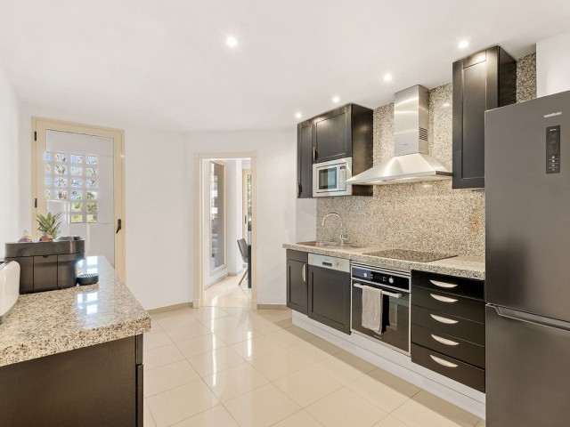 Appartement avec 3 Chambres  à Nueva Andalucía