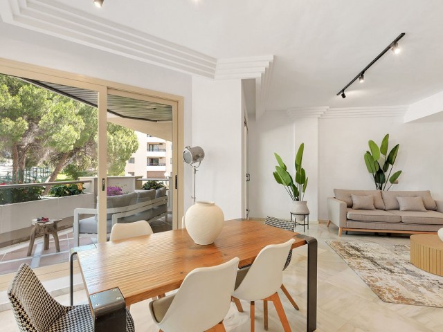 3 Bedrooms Apartment in Nueva Andalucía