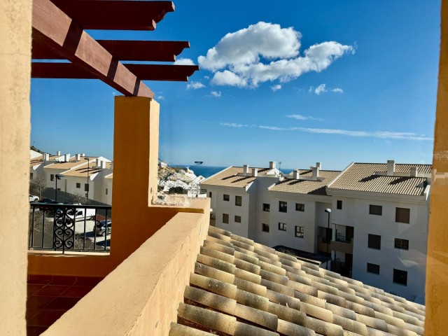 Apartamento con 4 Dormitorios  en Benalmadena