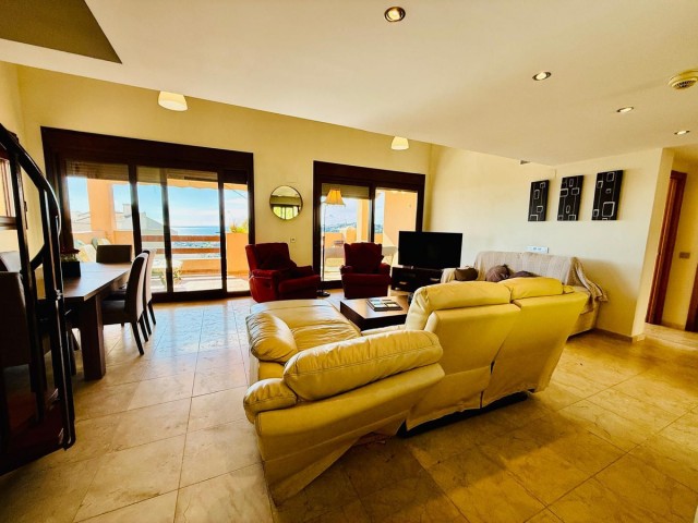 Apartamento con 4 Dormitorios  en Benalmadena