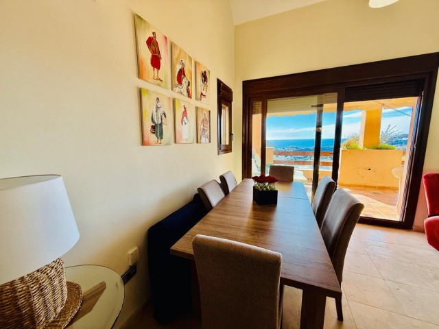 Apartamento con 4 Dormitorios  en Benalmadena