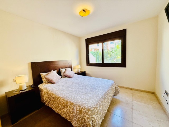 Apartamento con 4 Dormitorios  en Benalmadena