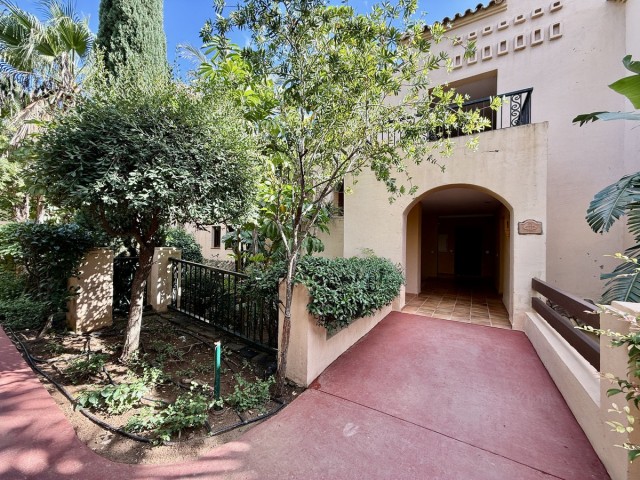 Apartamento con 4 Dormitorios  en Benalmadena