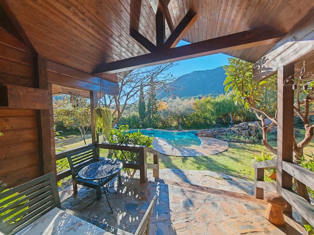 Villa con 3 Dormitorios  en Ojén