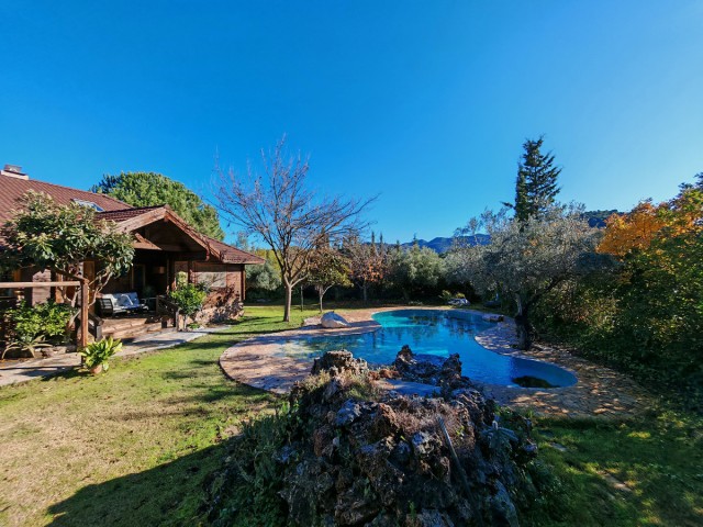 3 Schlafzimmer Villa in Ojén