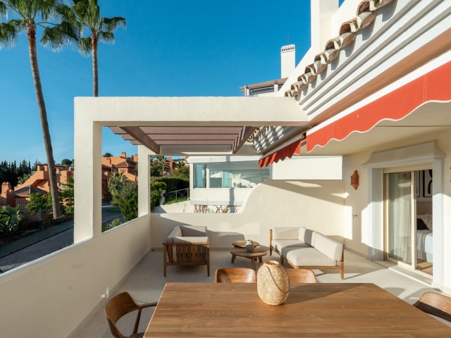 Appartement avec 3 Chambres  à Nueva Andalucía