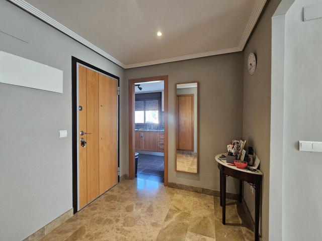 Penthouse avec 3 Chambres  à Selwo