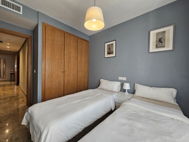 Penthouse avec 3 Chambres  à Selwo