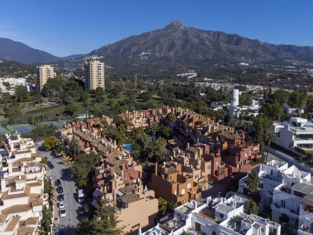 3 Bedrooms Townhouse in Nueva Andalucía