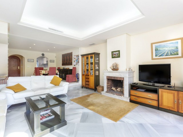 3 Bedrooms Townhouse in Nueva Andalucía