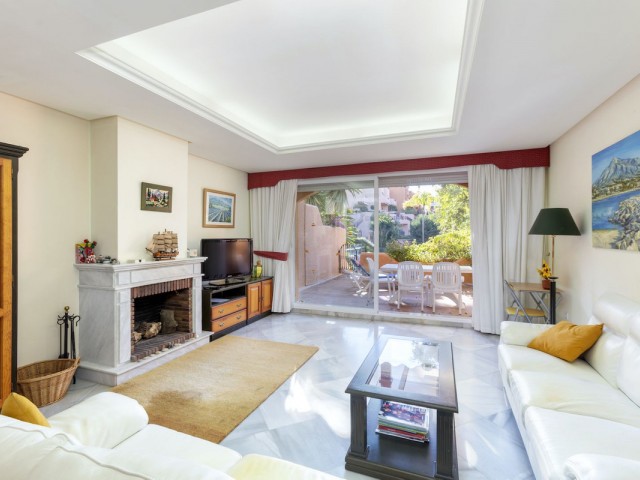 3 Bedrooms Townhouse in Nueva Andalucía