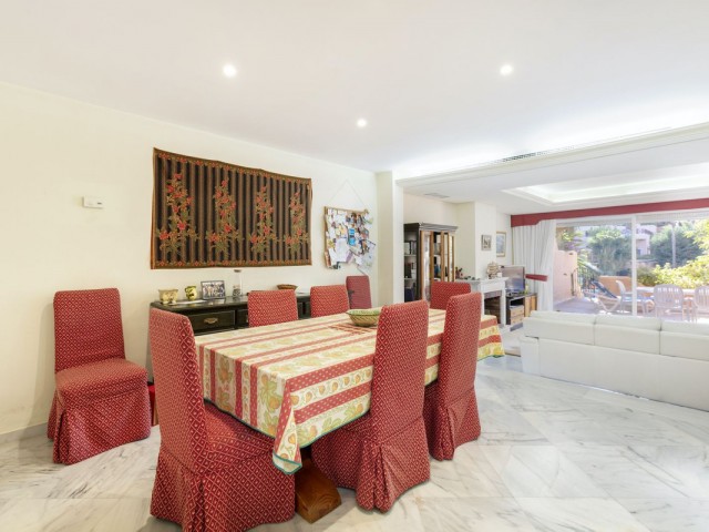 3 Bedrooms Townhouse in Nueva Andalucía