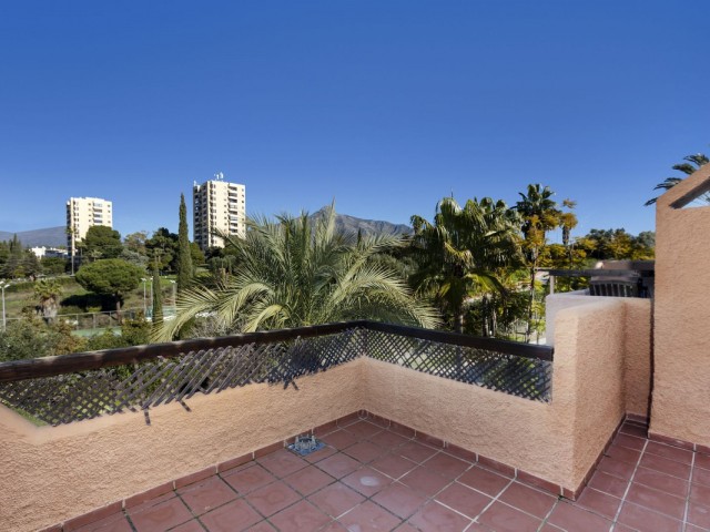 3 Schlafzimmer Reihenhaus in Nueva Andalucía