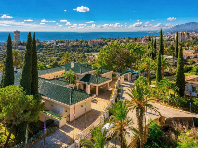 10 Makuuhuoneen Huvila Río Real