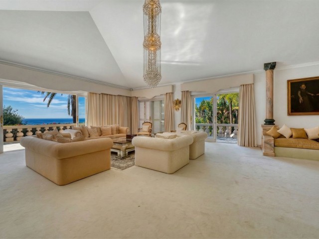 10 Makuuhuoneen Huvila Río Real