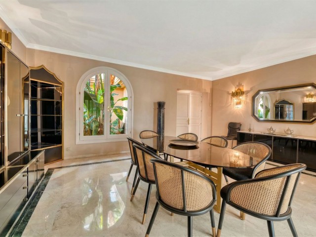 10 Makuuhuoneen Huvila Río Real