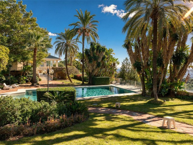 10 Makuuhuoneen Huvila Río Real