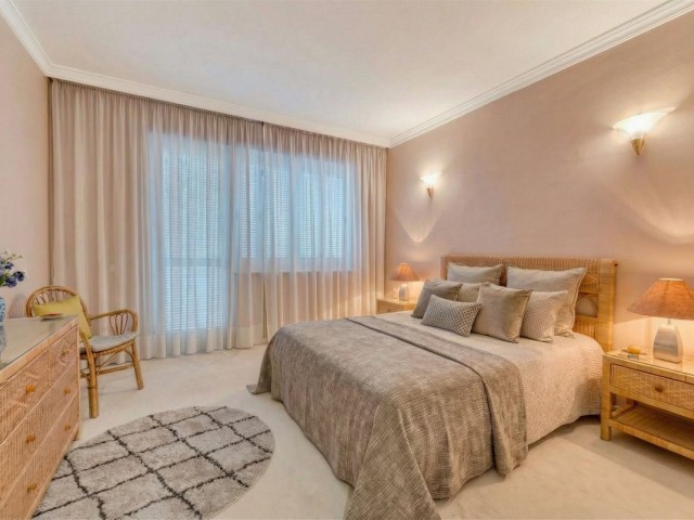 10 Makuuhuoneen Huvila Río Real