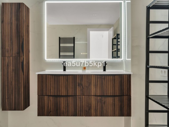 3 Bedrooms Apartment in Nueva Andalucía