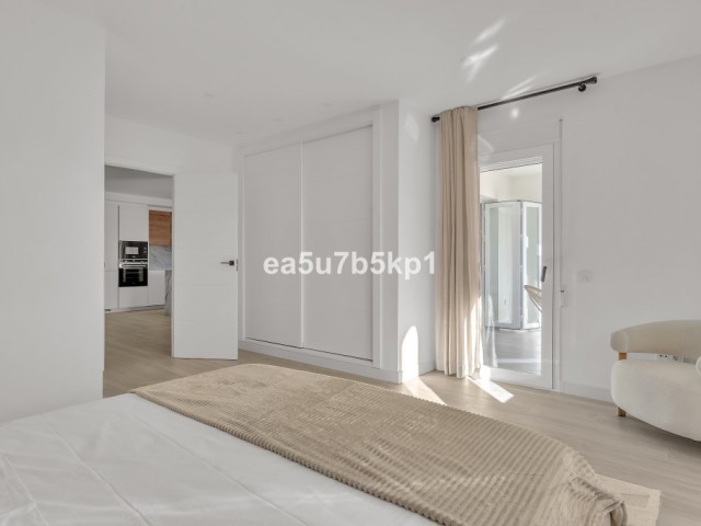 3 Bedrooms Apartment in Nueva Andalucía
