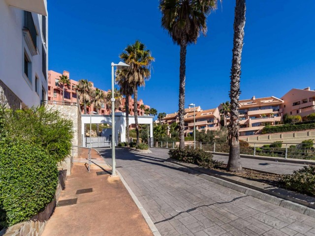 Apartment, Calahonda, R5288608