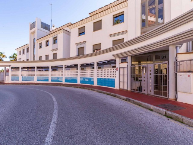 2 Bedrooms Apartment in Calahonda