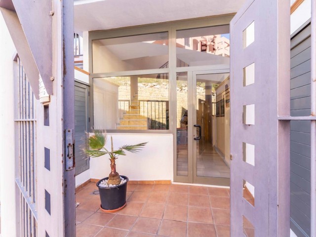 2 Bedrooms Apartment in Calahonda