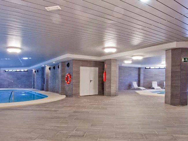 2 Bedrooms Apartment in Puerto Banús