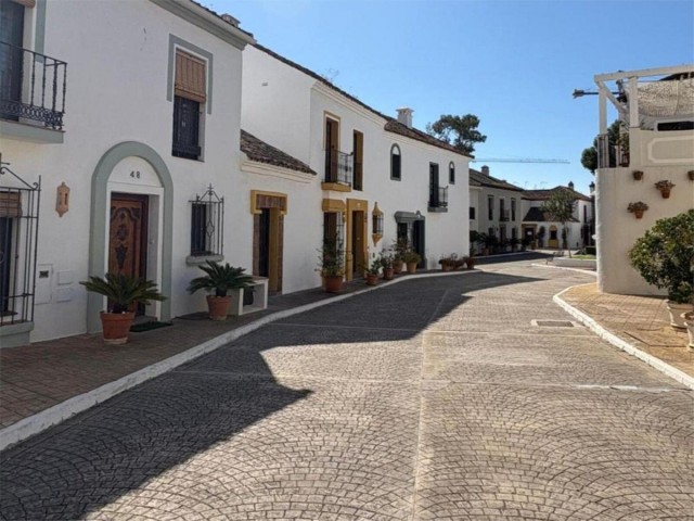 Maison mitoyenne avec 2 Chambres  à Guadalmina Baja