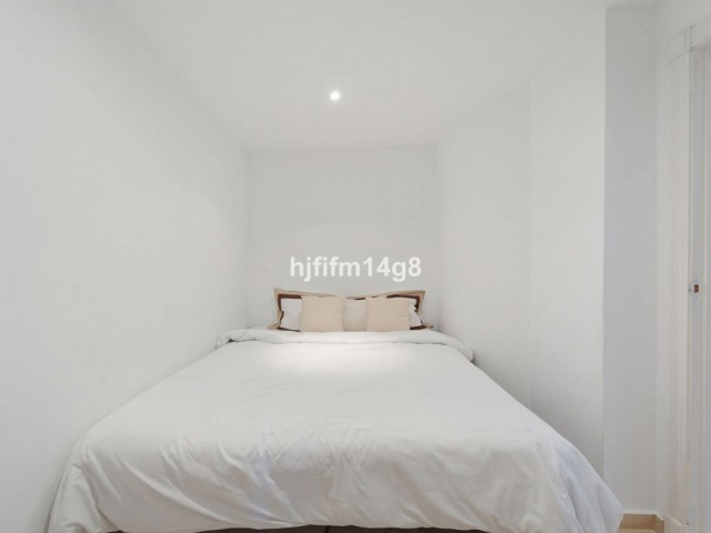 Apartamento con 4 Dormitorios  en Nueva Andalucía