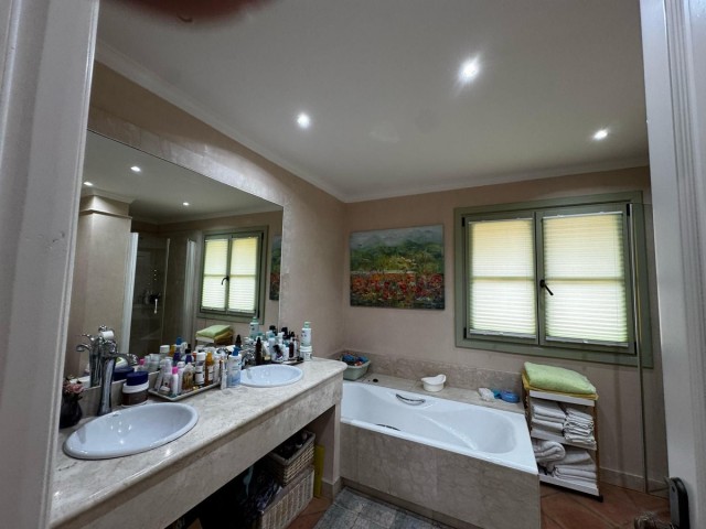 Reihenhaus, Sotogrande Alto, R5289490