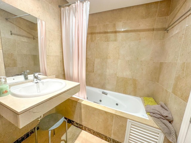 Apartamento con 2 Dormitorios  en La Alcaidesa