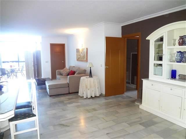 3 Bedrooms Apartment in Nueva Andalucía