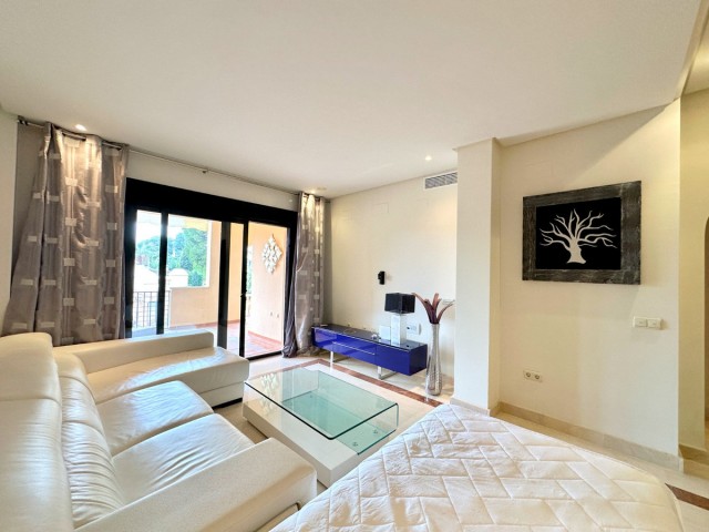 2 Bedrooms Apartment in Puerto Banús