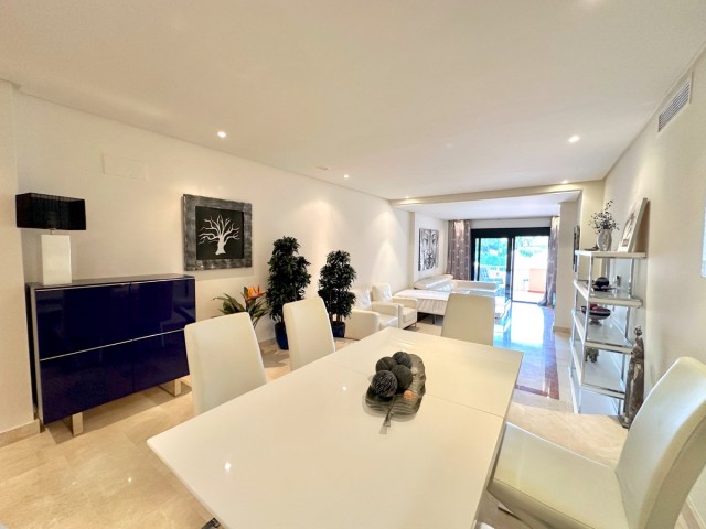 2 Bedrooms Apartment in Puerto Banús