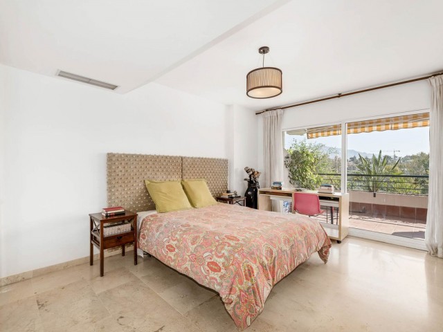 3 Bedrooms Apartment in Guadalmina Alta