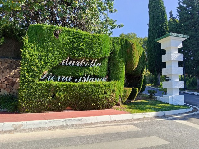 3 Bedrooms Townhouse in Marbella