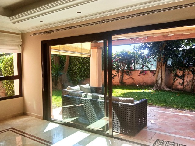 3 Bedrooms Townhouse in Marbella