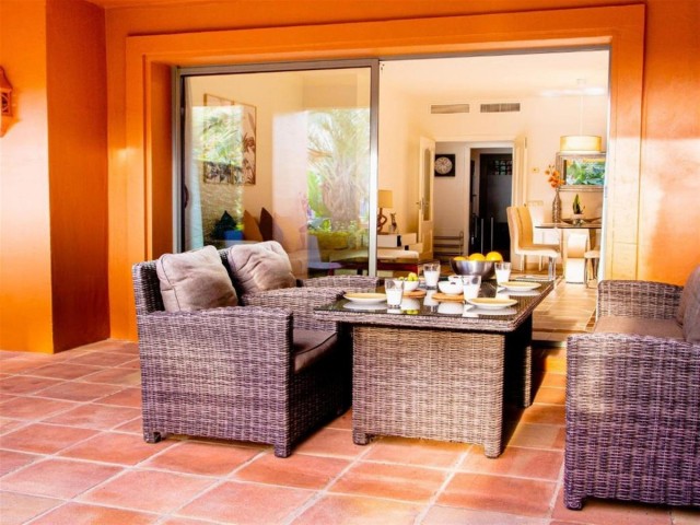 2 Bedrooms Apartment in Estepona