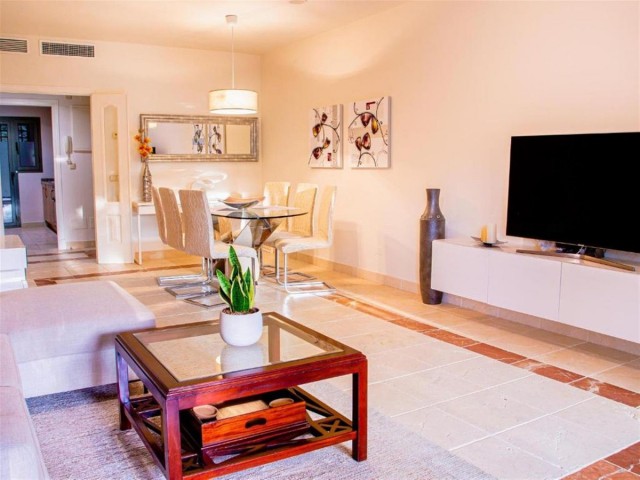 2 Bedrooms Apartment in Estepona