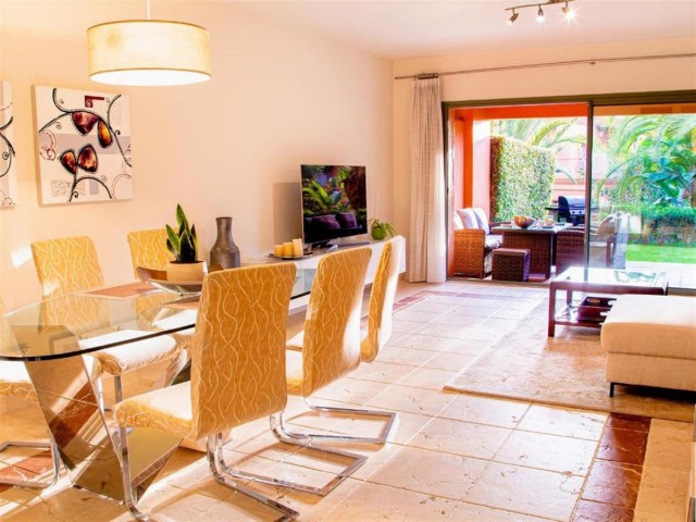 2 Bedrooms Apartment in Estepona